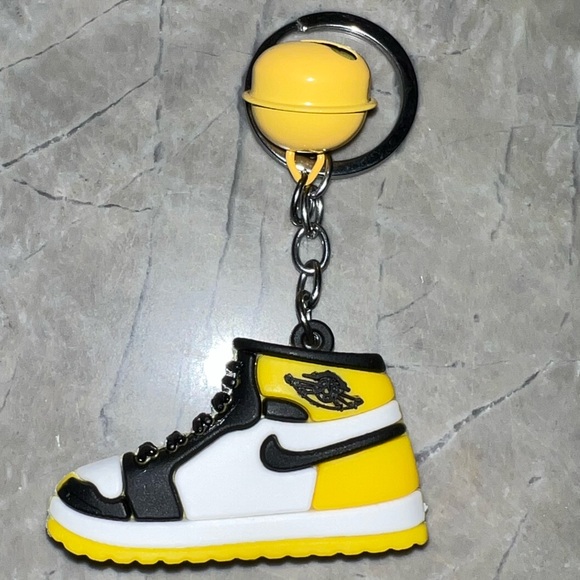 Nike Sneaker key Chain - Picture 2 of 2